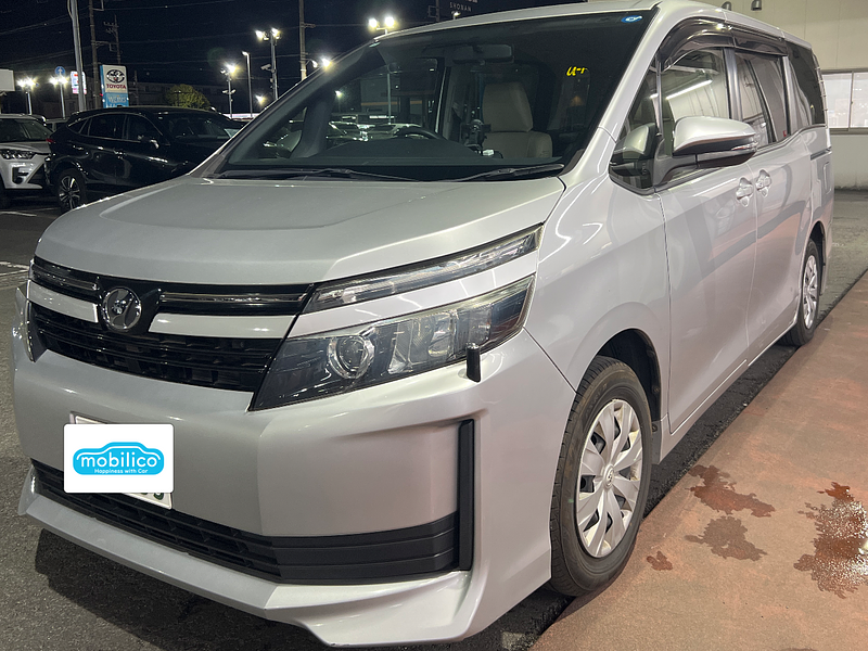 トヨタ ヴォクシー X