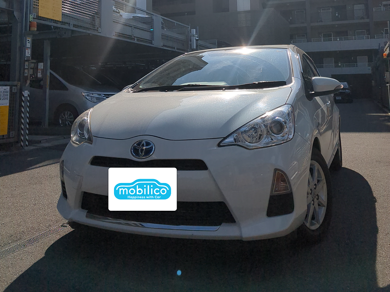 トヨタ アクア G