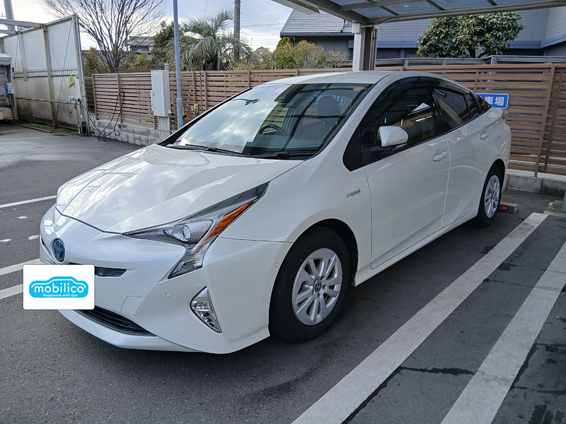 トヨタ プリウス Sセーフティプラス