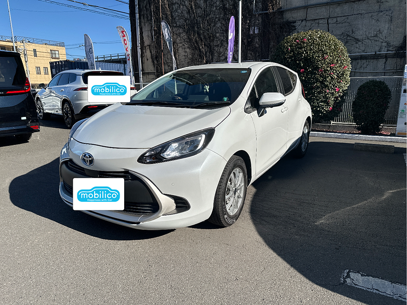 トヨタ アクア G