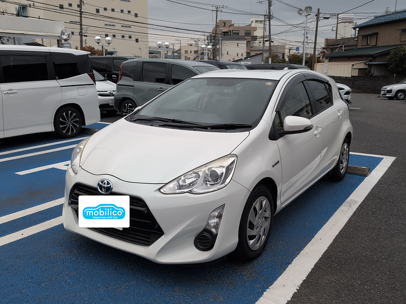 トヨタ アクア S