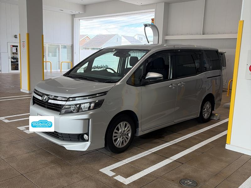 トヨタ ヴォクシー V