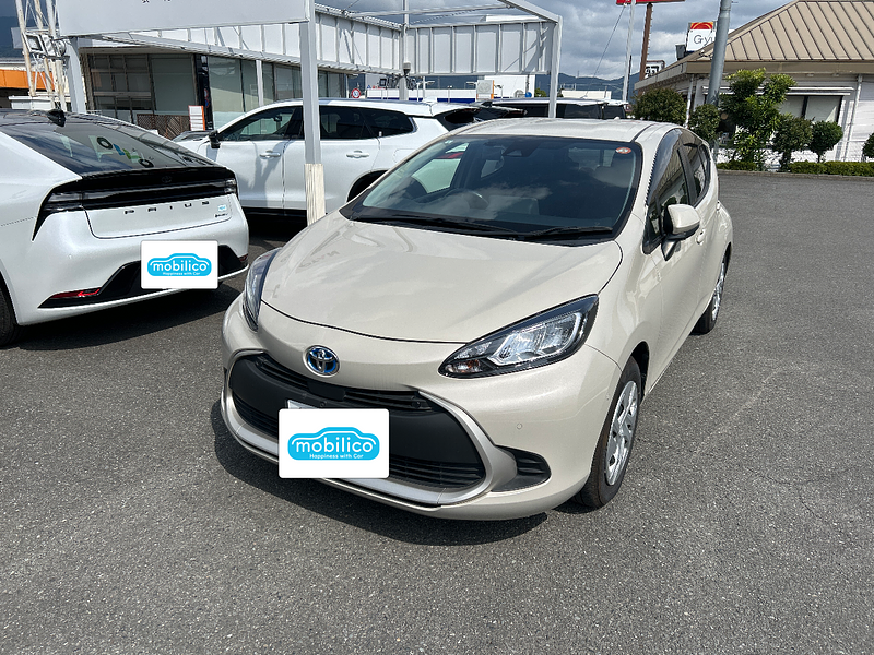 トヨタ アクア G