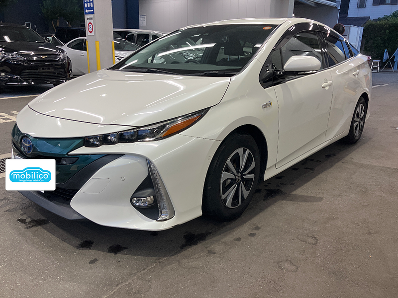 トヨタ プリウスPHV Aユーティリティプラス