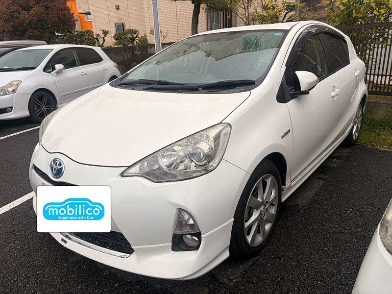 トヨタ アクア G