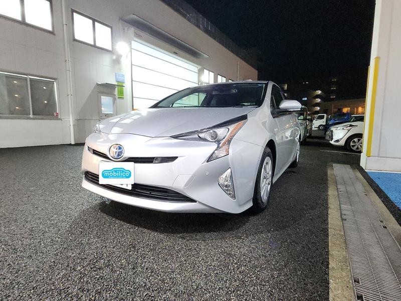 トヨタ プリウス Sセーフティプラス
