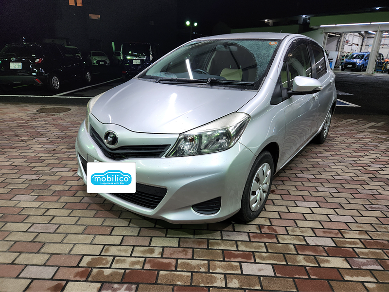 トヨタ ヴィッツ F