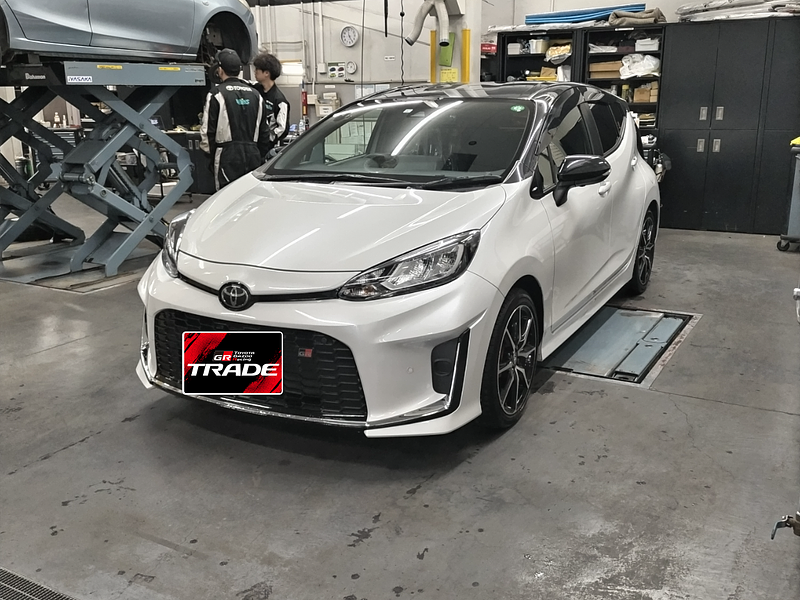 トヨタ アクア GRスポーツ