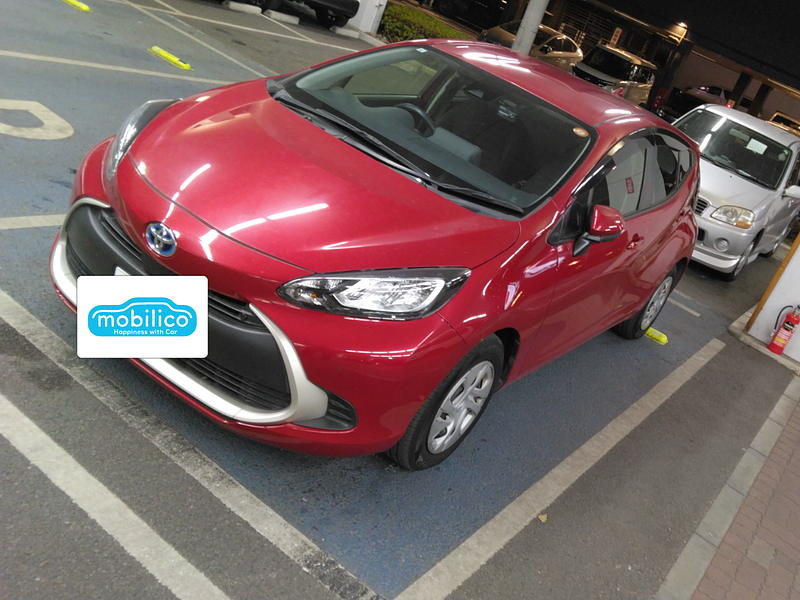 トヨタ アクア G