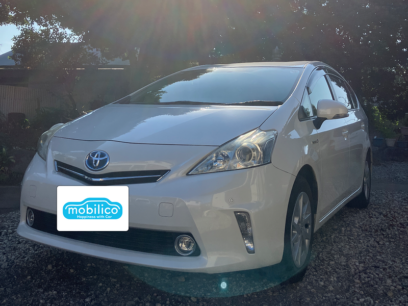 トヨタ プリウスα S