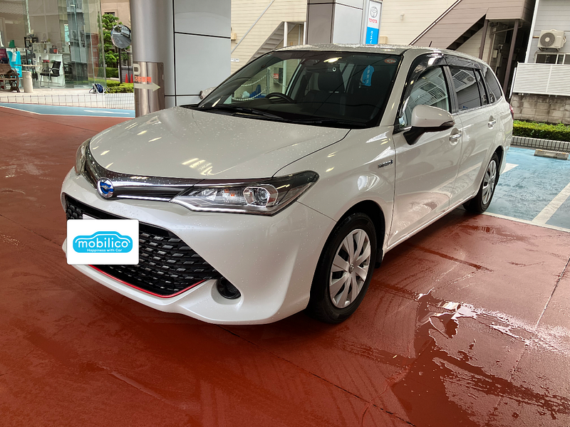 トヨタ カローラフィールダー ハイブリッドG プラスレッド