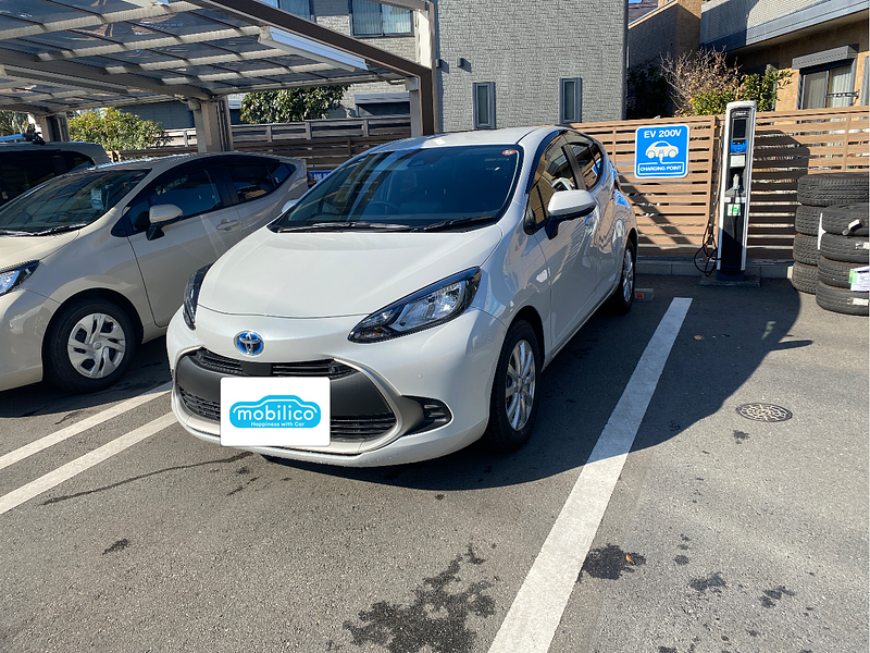 トヨタ アクア G