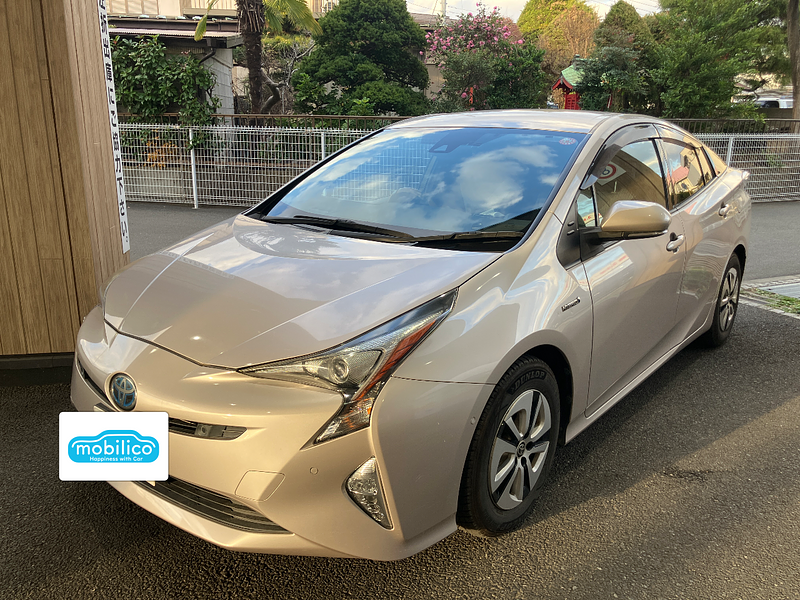 トヨタ プリウス A