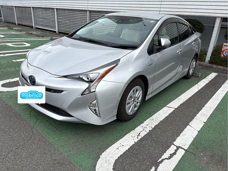 トヨタ プリウス Sセーフティプラス